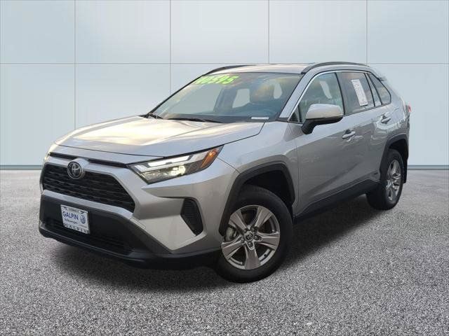 Used 2025 Toyota RAV4 XLE w/ Weather Package AWD/4WD image 1