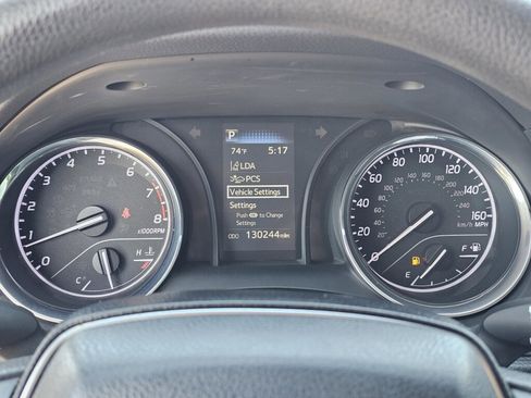 Used 2020 Toyota Camry LE image 25