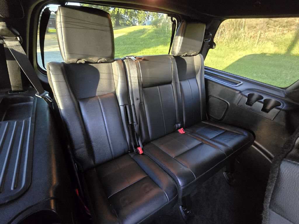 Used 2015 Ford Expedition XLT w/ Equipment Group 202A AWD/4WD image 15