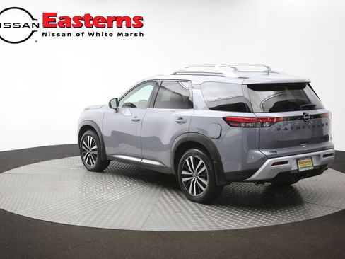Used 2024 Nissan Pathfinder Platinum w/ Black Appearance Package AWD/4WD image 68