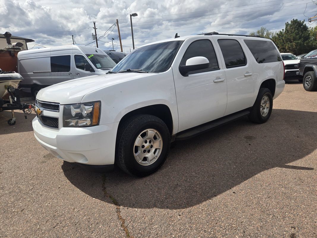 Used 2013 Chevrolet Suburban LT AWD/4WD image 4