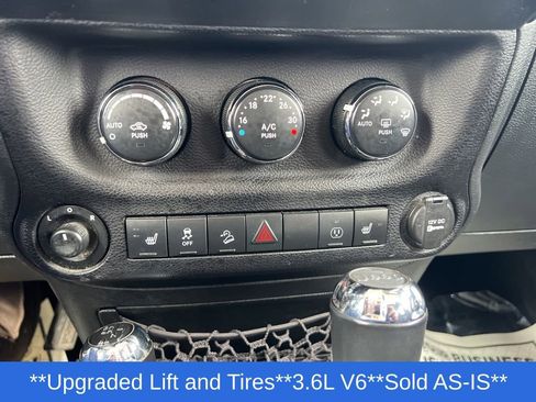 Used 2013 Jeep Wrangler Unlimited Sahara w/ Dual Top Group AWD/4WD image 16