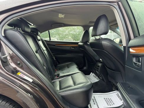Used 2013 Lexus ES 300h w/ Luxury Pkg FWD image 47