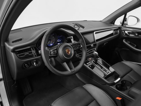 New 2026 Porsche Macan S image 4