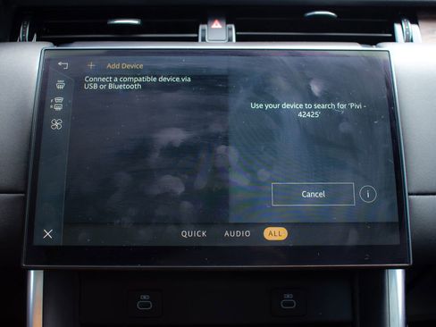 Used 2024 Land Rover Discovery Sport S image 32