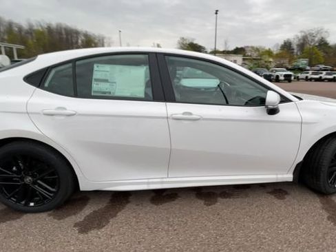 New 2026 Toyota Camry SE FWD image 9