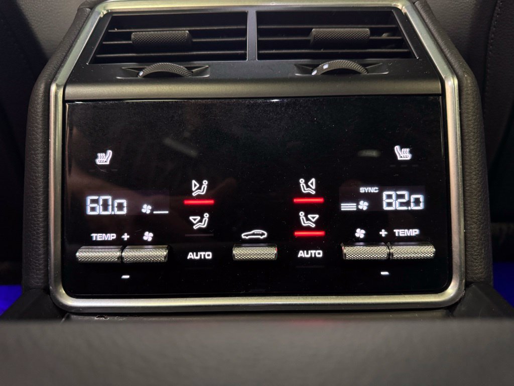 Used 2023 Porsche Panamera 4 Platinum Edition AWD/4WD image 33
