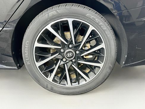 Used 2021 Hyundai Sonata Limited w/ Cargo Package FWD image 11