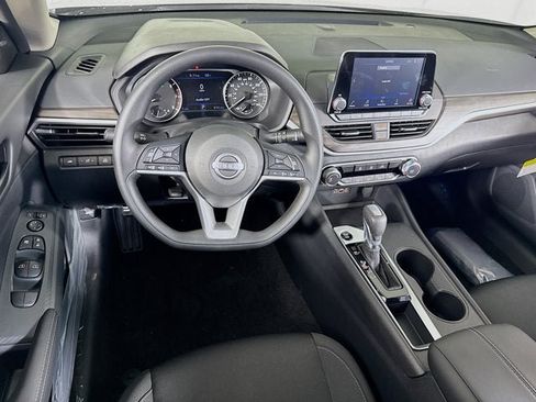 New 2026 Nissan Altima 2.5 SV FWD image 17