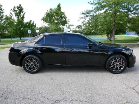 Used 2015 Chrysler 300 S w/ 300S Premium Group AWD/4WD image 4