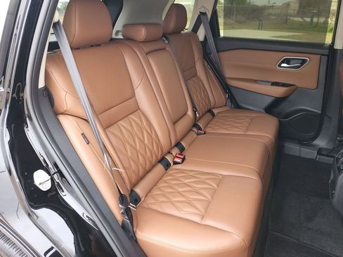 Certified 2025 Nissan Rogue Platinum w/ Platinum Premium Package image 14