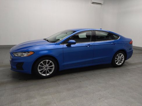 Used 2019 Ford Fusion SE FWD image 2