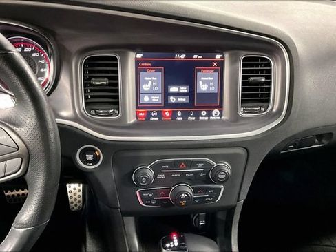 Used 2022 Dodge Charger Scat Pack w/ Harman/Kardon Audio Group RWD image 5