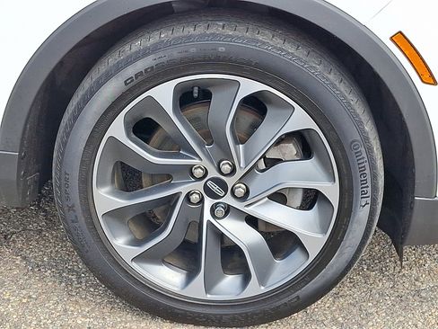 Used 2023 Lincoln Nautilus Reserve w/ Equipment Group 201A AWD/4WD image 8