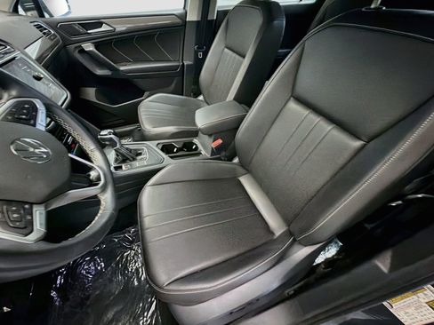 Used 2023 Volkswagen Tiguan SE FWD image 10