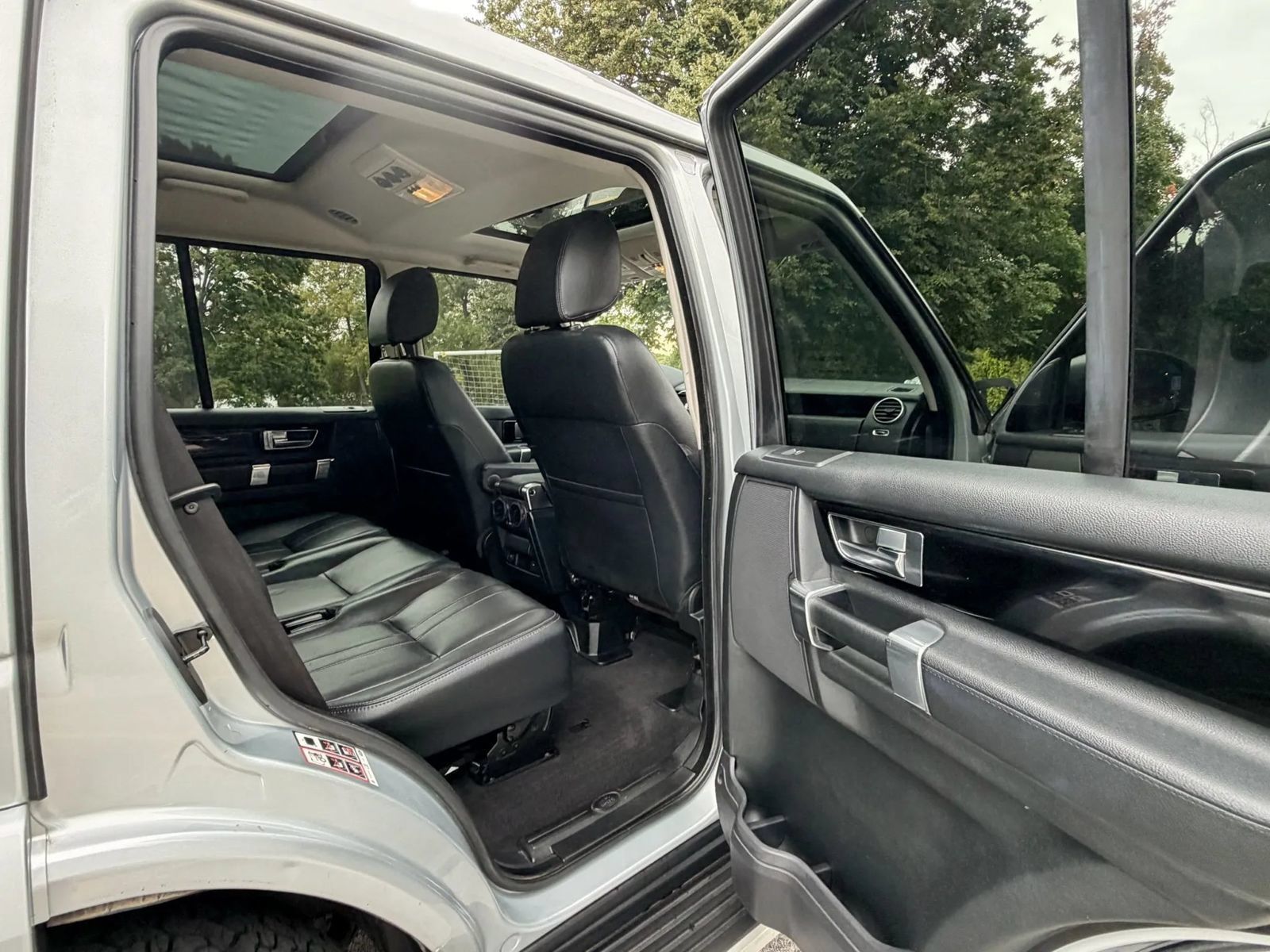 Used 2016 Land Rover LR4 HSE AWD/4WD image 41