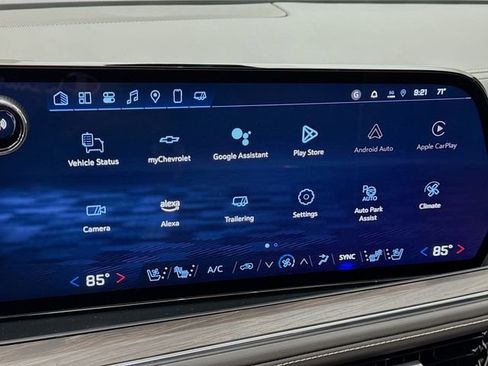 New 2025 Chevrolet Suburban Premier image 17