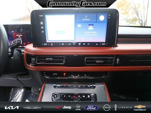 Certified 2025 Lincoln Aviator Reserve w/ Equipment Group 201A image 16