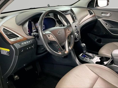 Used 2018 Hyundai Santa Fe SE Ultimate image 16