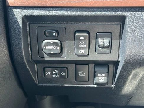 Used 2020 Toyota Tundra Limited w/ Limited Premium Package AWD/4WD image 19