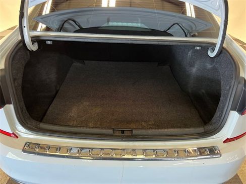 Used 2022 Volkswagen Passat 2.0T SE image 5