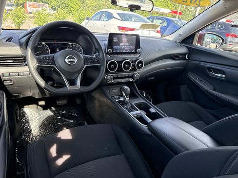 Used 2024 Nissan Sentra SV FWD image 13