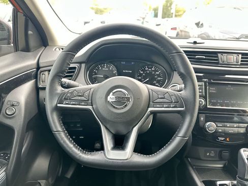 Used 2020 Nissan Rogue Sport SV w/ All-Weather Package image 27