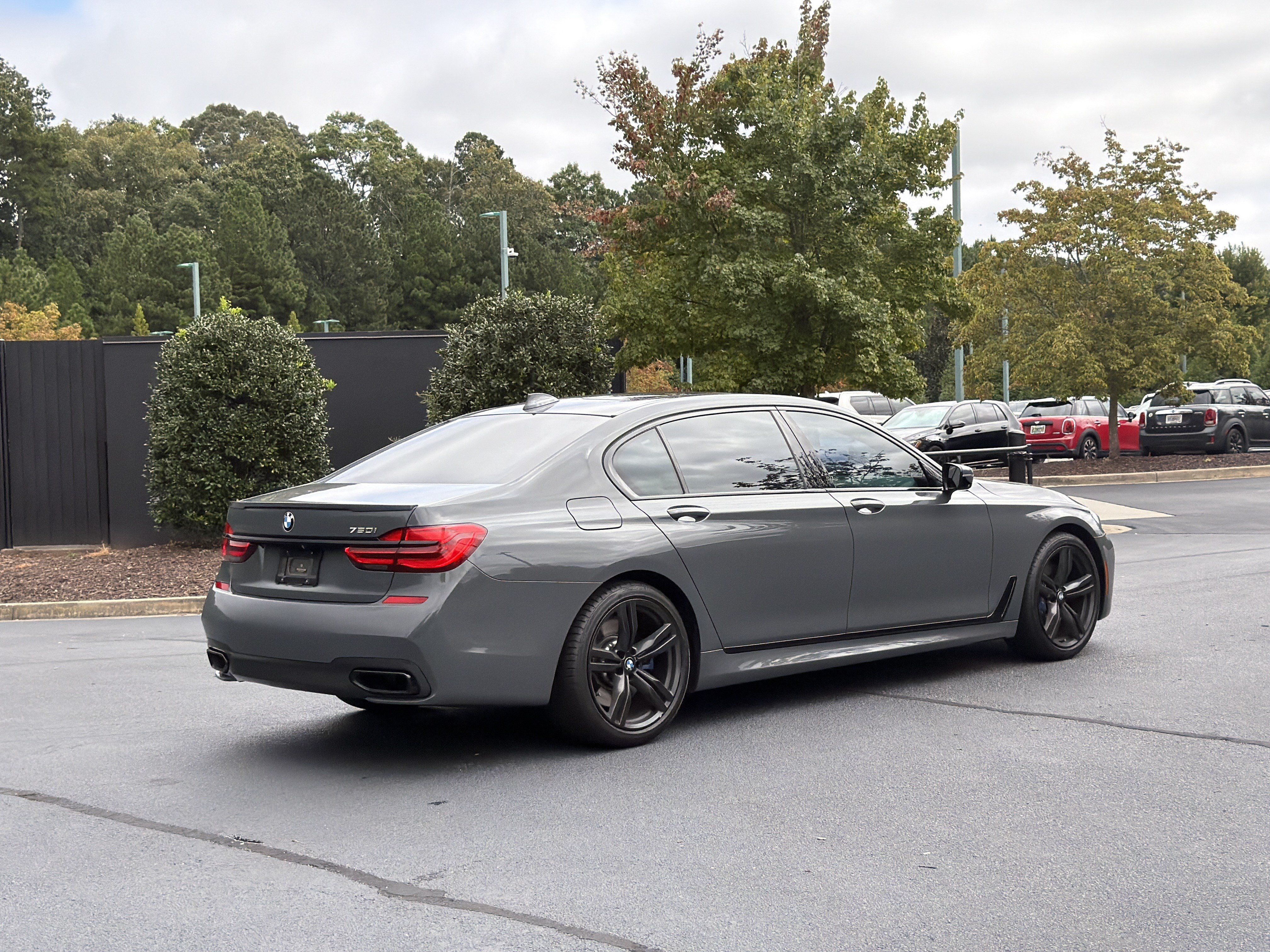 Used 2018 BMW 750i RWD image 3