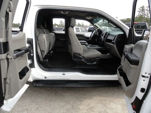 Used 2018 Ford F150 XLT image 8