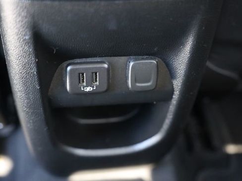 Used 2021 Chevrolet Colorado LT w/ LT Convenience Package image 36