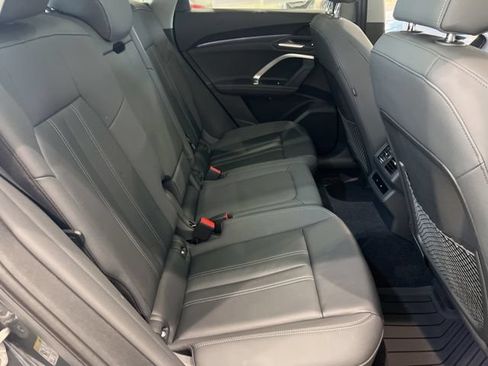 Used 2025 Audi Q5 Premium w/ Convenience Package AWD/4WD image 19