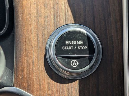 Certified 2024 Mercedes-Benz GLC 300 4MATIC image 12