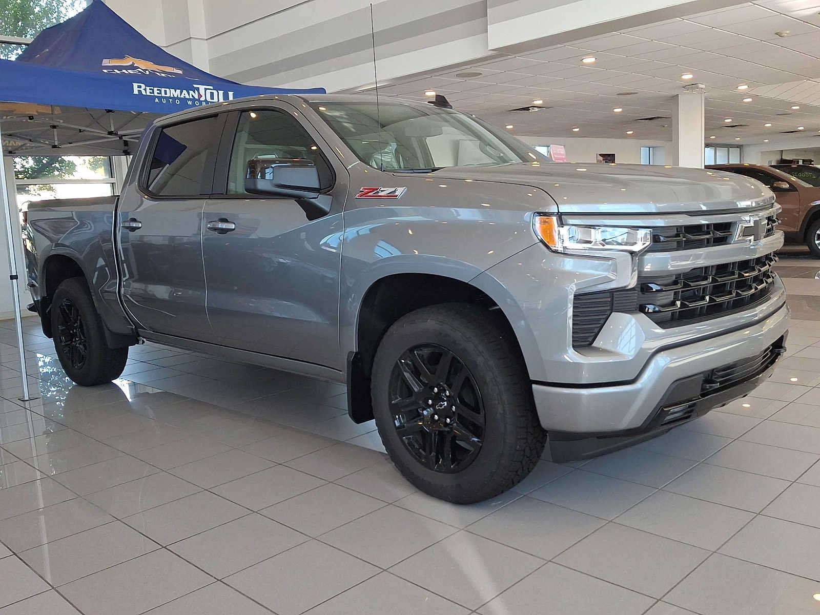 New 2026 Chevrolet Silverado 1500 RST w/ Z71 Off-Road Package AWD/4WD image 1