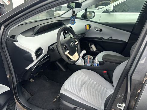 Used 2018 Toyota Prius Two w/ Prius Two Safety Plus Package image 6