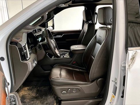 Used 2025 GMC Sierra 2500 Denali w/ Denali Reserve Package image 12