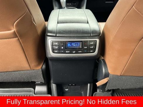 Used 2019 Toyota Highlander Limited Platinum AWD/4WD image 16