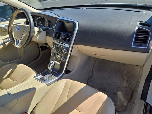 Used 2016 Volvo XC60 T5 Premier image 7
