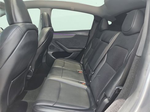 Used 2026 Tesla Model Y Long Range AWD/4WD image 10