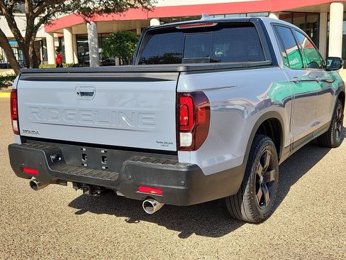 Used 2024 Honda Ridgeline Black Edition image 5