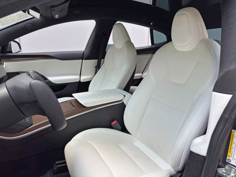 Used 2022 Tesla Model S AWD/4WD image 43