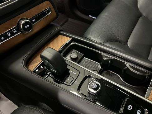 Certified 2023 Volvo XC90 B6 Plus w/ Protection Package Premier AWD/4WD image 19