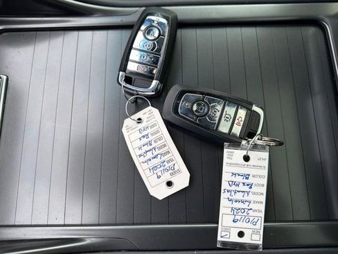 Used 2024 Lincoln Nautilus Reserve w/ Equipment Group 202A image 34