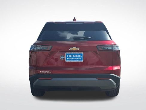 New 2027 Chevrolet Equinox LT w/ Convenience Package II FWD image 4