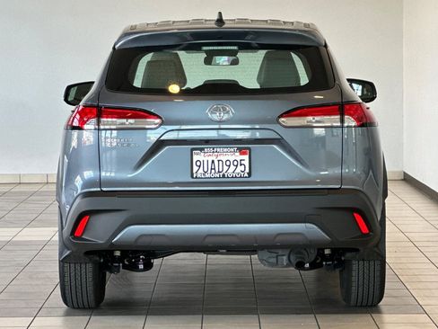 Certified 2025 Toyota Corolla Cross L image 5