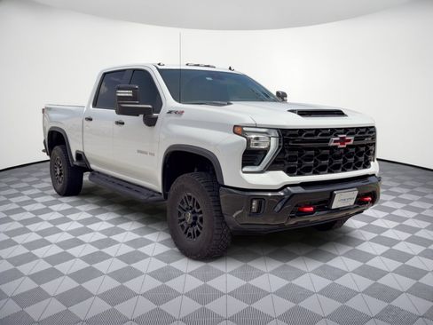 Certified 2024 Chevrolet Silverado 2500 ZR2 AWD/4WD image 7
