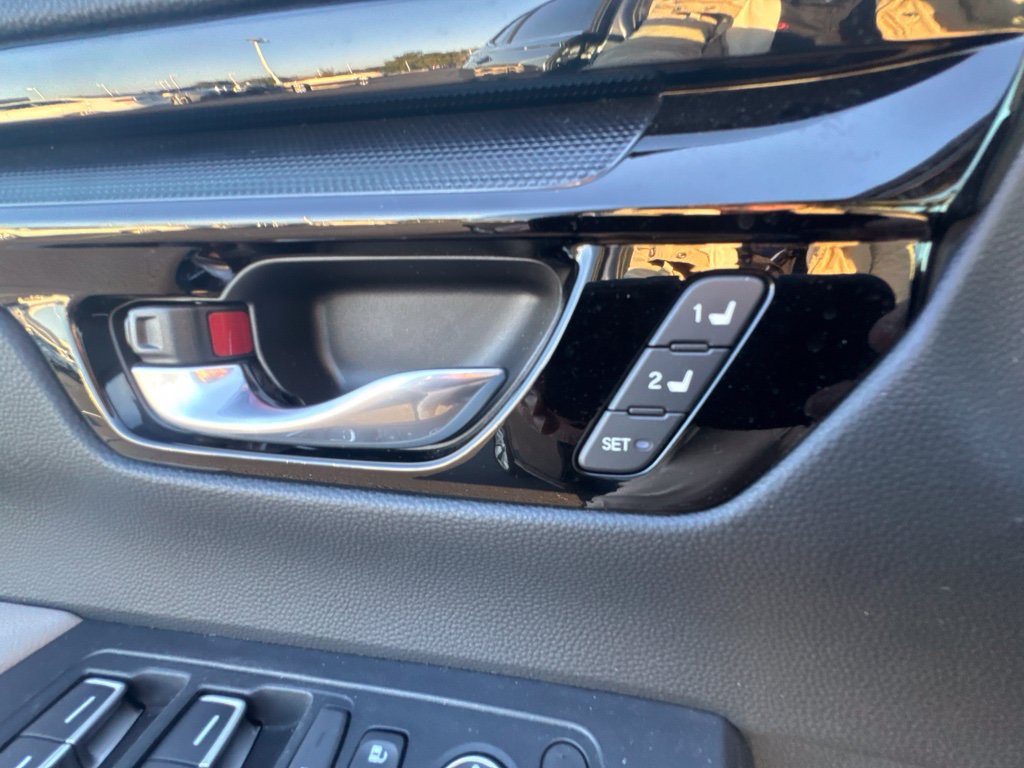 Used 2025 Honda CR-V EX-L image 30
