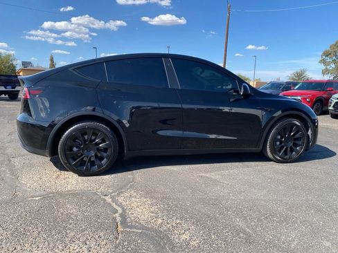 Used 2023 Tesla Model Y Long Range AWD/4WD image 5