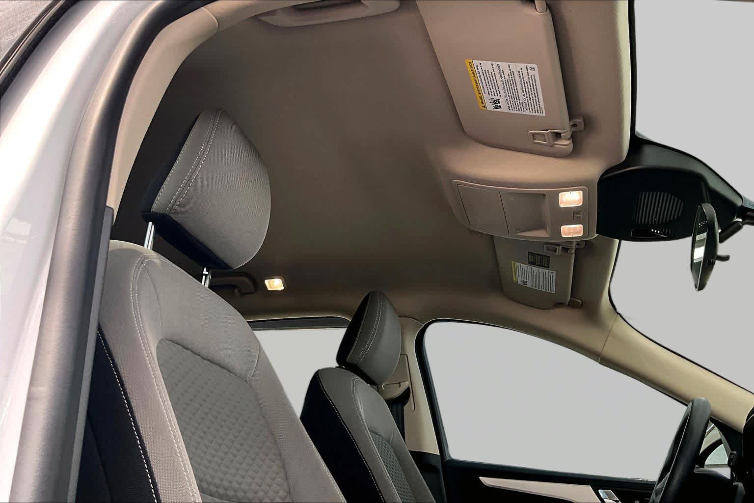 Used 2020 Ford Escape SE FWD image 14