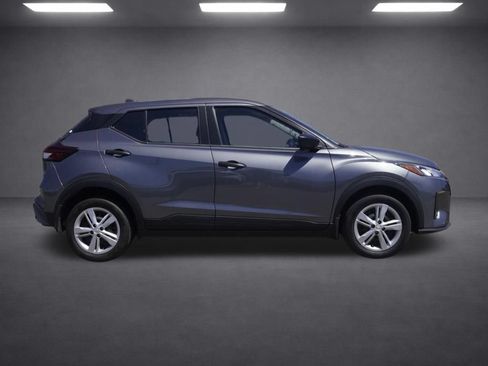 Used 2024 Nissan Kicks S FWD image 3