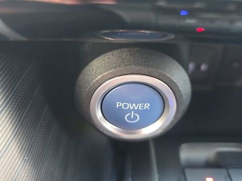 Used 2021 Toyota Venza XLE w/ Softex Package image 22